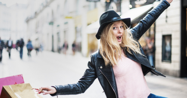  Top  Mereu in tendinte: 10 articole vestimentare care nu se demodeaza