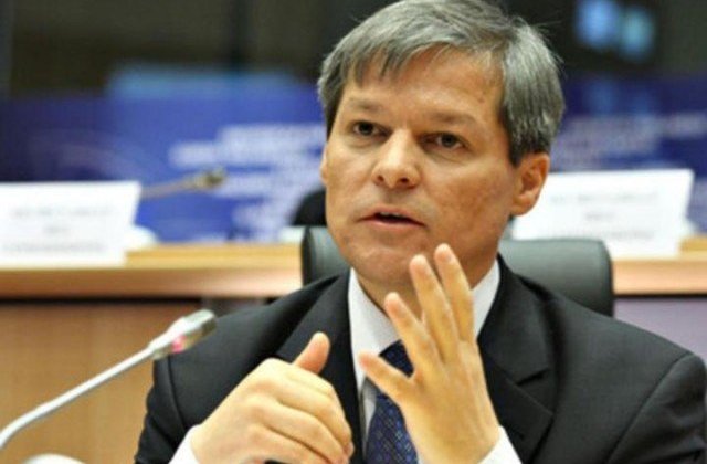 Ciolos: Libertatea de circulatie este un drept pe care PSD vrea sa il limiteze