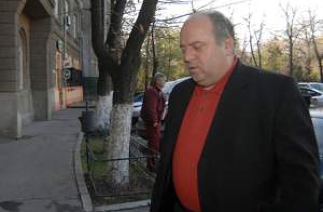 Modelul Pinalti face prozeliti: primar PNL, sef la PDL 