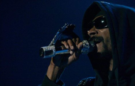 Snoop Dogg, tradat de alt "dog"