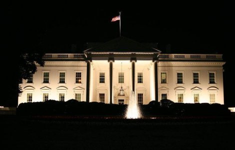 Mitt Romney castiga alegerile republicane in New Hampshire