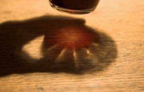 Copil de doi ani internat pentru coma alcoolica