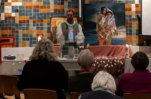 O biserica din Olanda tine slujbe fara intrerupere de aproape o luna, pentru a ajuta o familie de imigranti