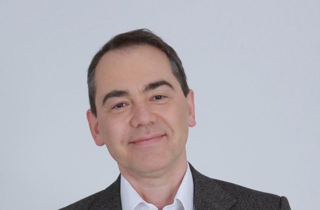 Senatorii USR protesteaza fata de scamatoriile procedurale ale lui Liviu Pop