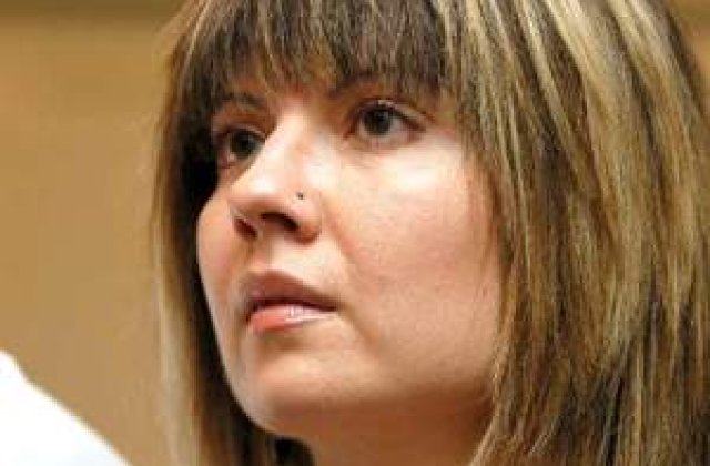 Catinca nu i-a spus niciodata 'tata' lui Petre Roman