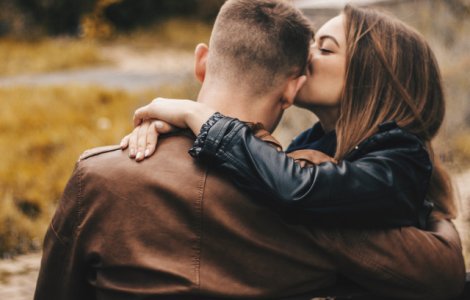  Top  7 sfaturi care te vor ajuta sa tii gandurile negative departe de relatia de cuplu