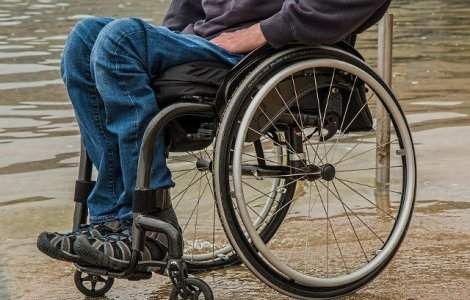 Persoanele cu dizabilităţi sunt discriminate în noua Lege a pensiil