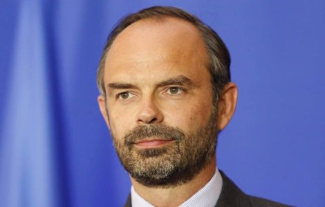 Guvernul francez a decis suspendarea cresterii taxelor la carburanti, ca urmare a protestelor masive