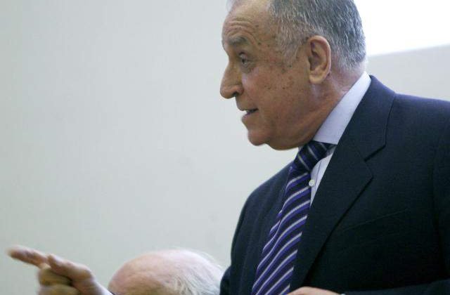 Ion Iliescu, internat la Spitalul Elias