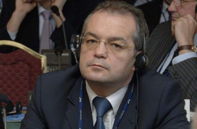 Emil Boc, refuzat de sindicate