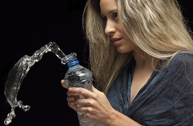 De ce este atat de importanta apa pentru tine si copilul tău