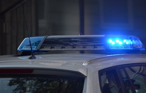 Un roman a fost condamnat la 112 ani de inchisoare dupa ce si-a lasat fiicele insarcinate