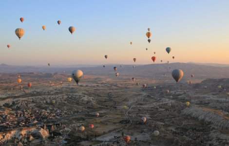 Romanii reconsidera Turcia ca destinatie, in timp ce facilitatile de calatorie catre Canada ii atrag pe tot mai multi