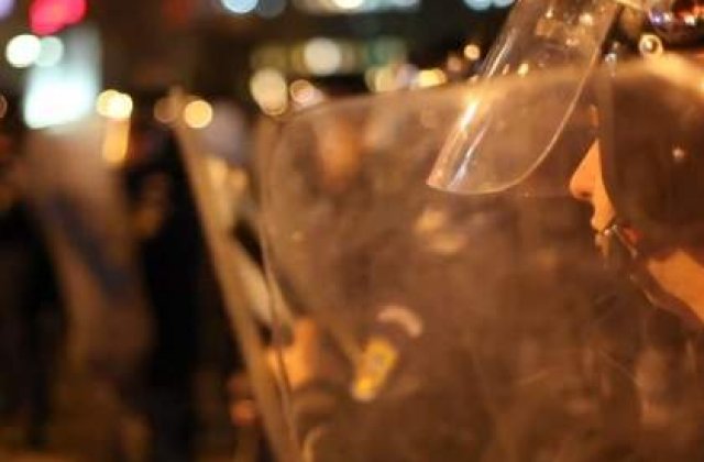 Jandarmii care s-au remarcat in timpul protestelor vor fi premiati