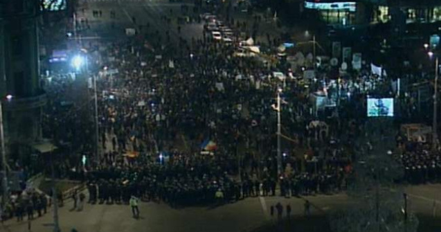  Video  Piata Universitatii, blocata de protestatari