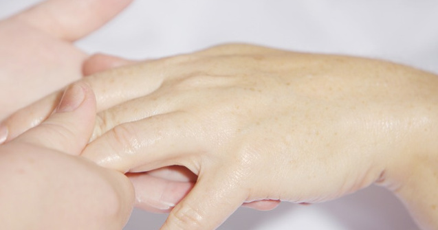 Cercetatorii chinezi au creat un material bioactiv care stimuleaza regenerarea pielii