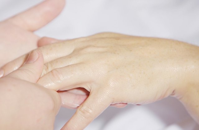 Cercetatorii chinezi au creat un material bioactiv care stimuleaza regenerarea pielii