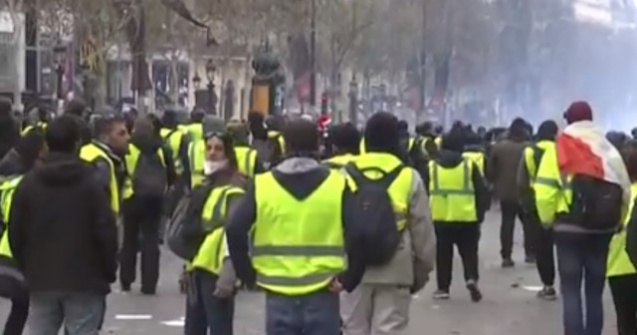 Mai multi jurnalisti au fost raniti in timpul protestelor ''vestelor galbene'' la Paris