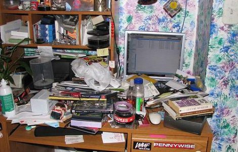 Ai un birou dezordonat? S-ar putea sa fii geniu