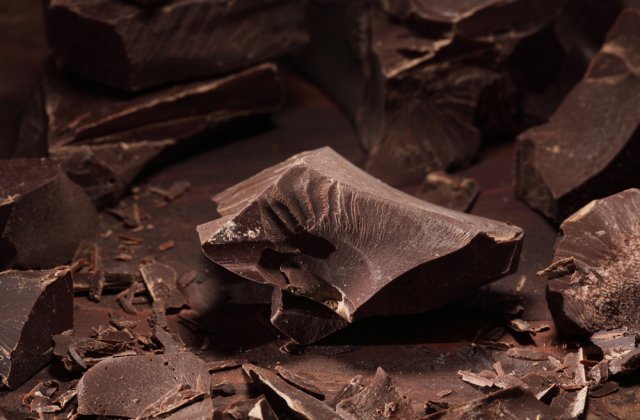 Un "rau" de ciocolata care provenea de la o fabrica de praline a inundat strazile unui oras din Germania