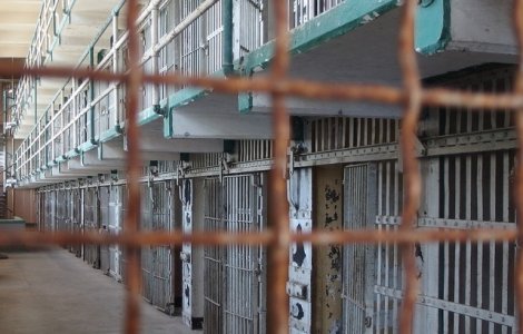 Avocatul Poporului sesizeaza CCR in legatura cu prevederile unui articol din legea privind executarea pedepselor