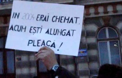 2.500 de persoane au protestat in fata sediului TVR