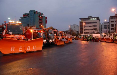 Strazi inchise in Bucuresti pentru deszapezire