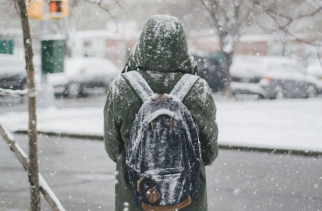 Avertizarile de ninsori, lapovita, polei si vant puternic, actualizate de meteorologi