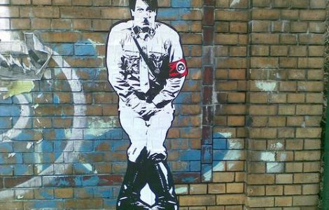 Ai cumpara o pictura semnata Adolf Hitler?