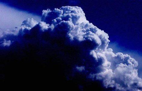  Top  FMI: Salariile romanilor, purtate de "norii de criza" a Europei