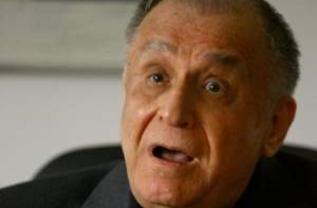 Ion Iliescu, huiduit de ziua lui