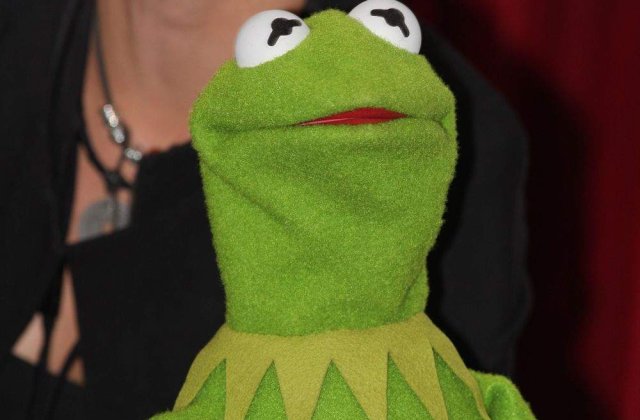 [VIDEO] Papusile Muppets comenteaza acuzatia ca ar fi comuniste