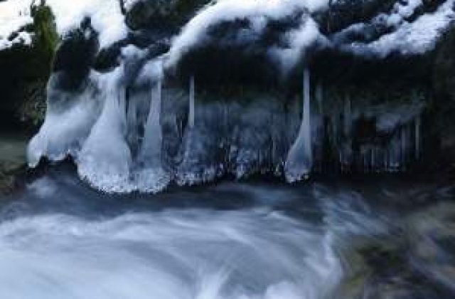 Lacul Sarat a inghetat!