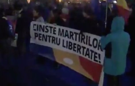 Mii de persoane participa la comemorarea eroilor Revolutiei / VIDEO