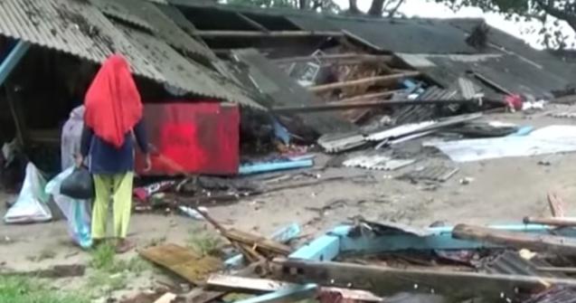 Tsunami in Indonezia: cel putin 222 de oameni au murit, iar peste 800 sunt raniti