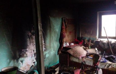 Mures: Trei copii au murit in urma unui incendiu, in timp ce mama lor era in curte