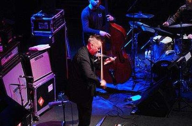 Violonistul Nigel Kennedy concerteaza la Bucuresti