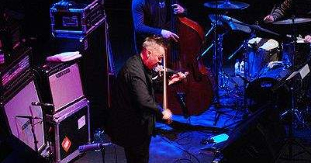 Violonistul Nigel Kennedy concerteaza la Bucuresti