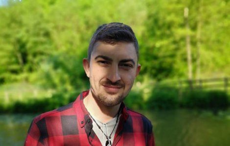 Un roman a fost gasit mort intr-o toaleta publica in Marea Britanie