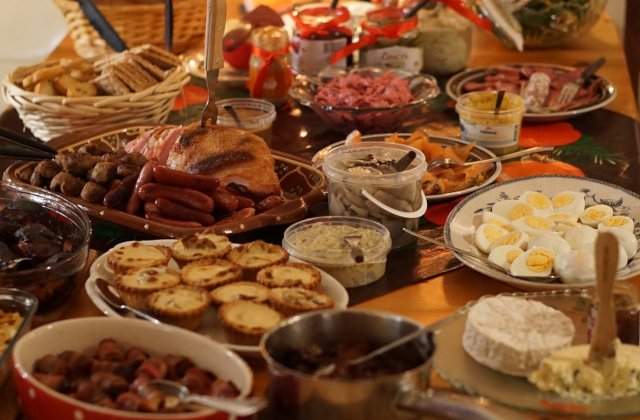 Sfatul nutritionistului de Craciun: Prin interventii minore nestresante asupra obiceiurilor alimentare se pot trai frumos sarbatorile