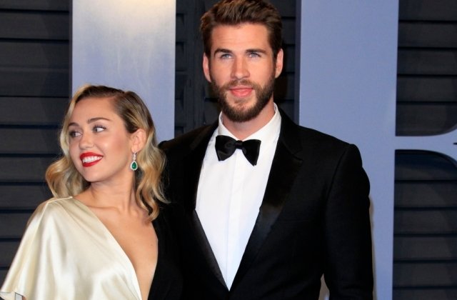 Miley Cyrus si Liam Hemsworth s-au casatorit. Primele imagini de la nunta