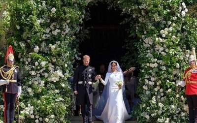 De la petreceri grandioase,...