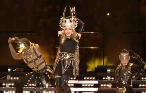  Video  Cum s-a descurcat Madonna la Super Bowl?