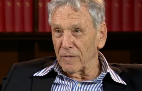 Celebrul scriitor israelian, Amos Oz, a murit din cauza cancerului