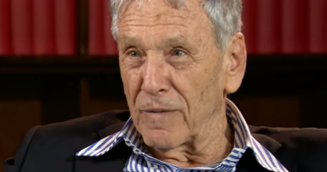 A murit celebrul scriitor israelian Amos Oz