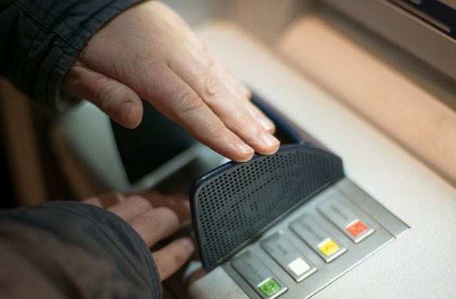 Un bancomat a fost aruncat in aer la Brasov/ VIDEO