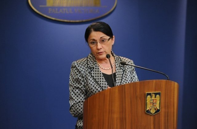 Ecaterina Andronescu propune introducerea unei evaluari intermediare in timpul ciclului liceal