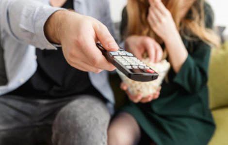  Top  8 lucruri pe care sa le faci cu partenerul inainte de culcare