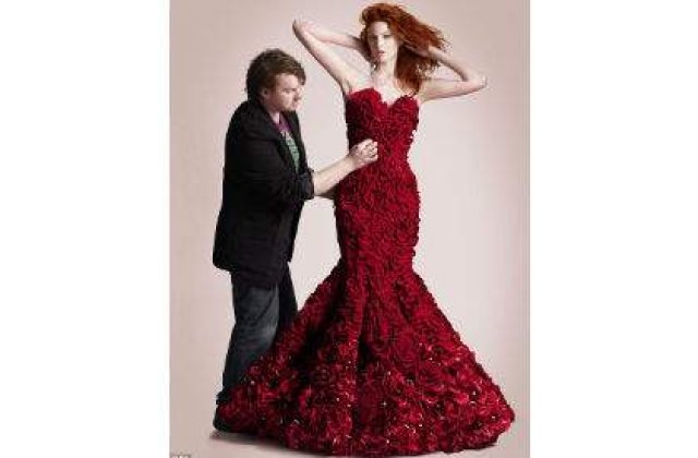 Un cadou parfumat: Rochia din 1.725 de flori