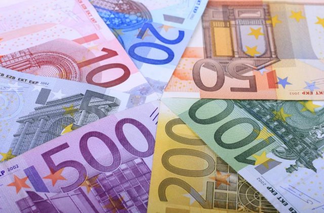 Isarescu sfatuieste: Romania ar trebui sa renunte la FMI